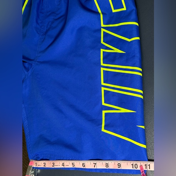 NEW Men’s NIKE Big Spell Out Swim Trunk Shorts Royal Blue with Neon Green Sz M - Picture 9 of 13